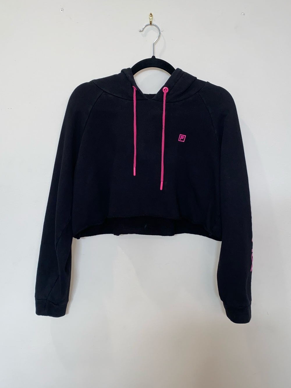 Fila Black Cropped Hoodie with Pink Logo & Drawstrings Sporty Y2K Style